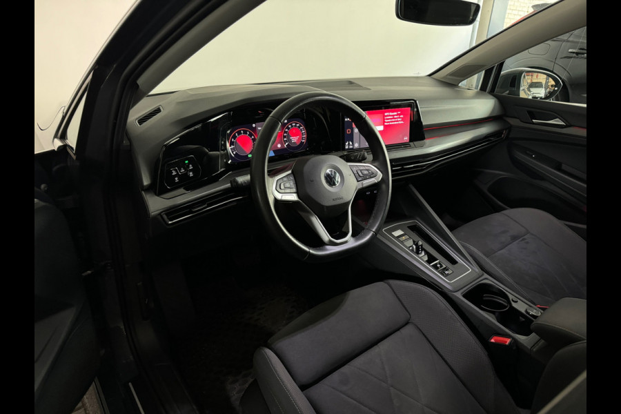 Volkswagen Golf 1.5 TSI Highline Keyless|IQ|Camera|Massage