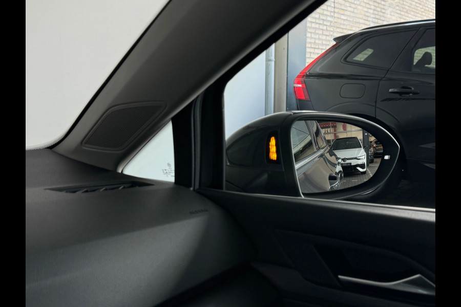 Volkswagen Golf 1.5 TSI Highline Keyless|IQ|Camera|Massage