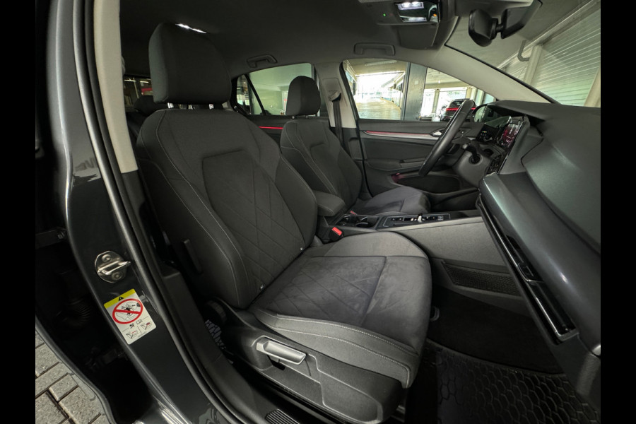 Volkswagen Golf 1.5 TSI Highline Keyless|IQ|Camera|Massage