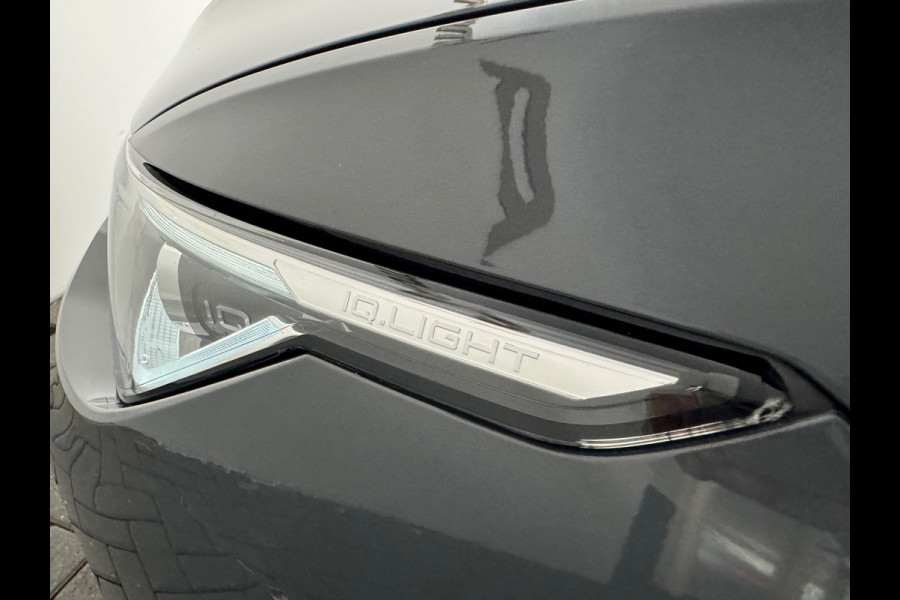 Volkswagen Golf 1.5 TSI Highline Keyless|IQ|Camera|Massage