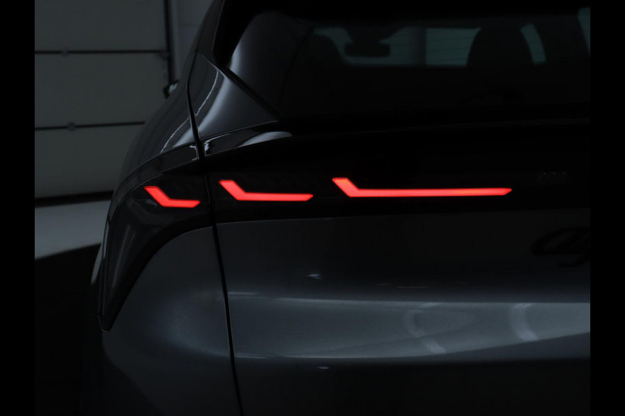 Alfa Romeo junior Elettrica 54 kWh | SOH 97,3% | Adaptive cruise | Carplay | Full LED | Parkeerhulp | Climate control | Digital Cockpit | 18'' velgen | Keyless start