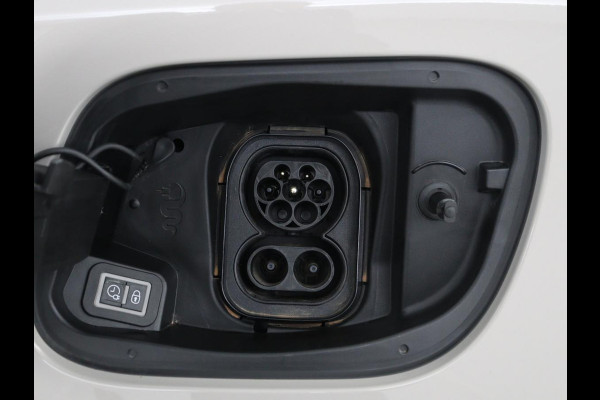 Alfa Romeo junior Elettrica 54 kWh | SOH 97,3% | Adaptive cruise | Carplay | Full LED | Parkeerhulp | Climate control | Digital Cockpit | 18'' velgen | Keyless start
