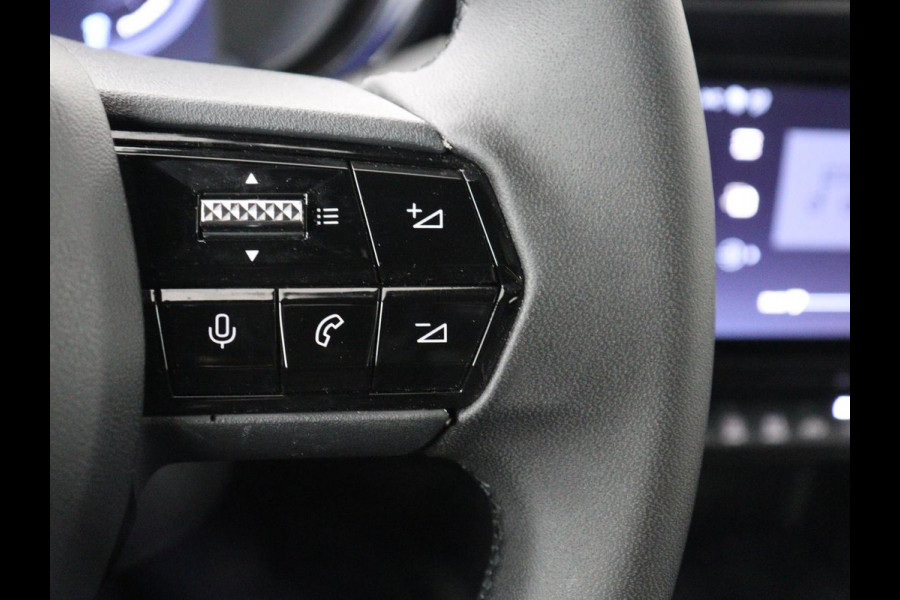 Alfa Romeo junior Elettrica 54 kWh | SOH 97,3% | Adaptive cruise | Carplay | Full LED | Parkeerhulp | Climate control | Digital Cockpit | 18'' velgen | Keyless start