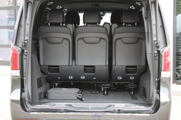 Mercedes-Benz Eqv 300 L2 / AMG / Luchtvering / 7-Persoons / Burmester / Electr Stoelen / Vol Opties / NIEUW!!