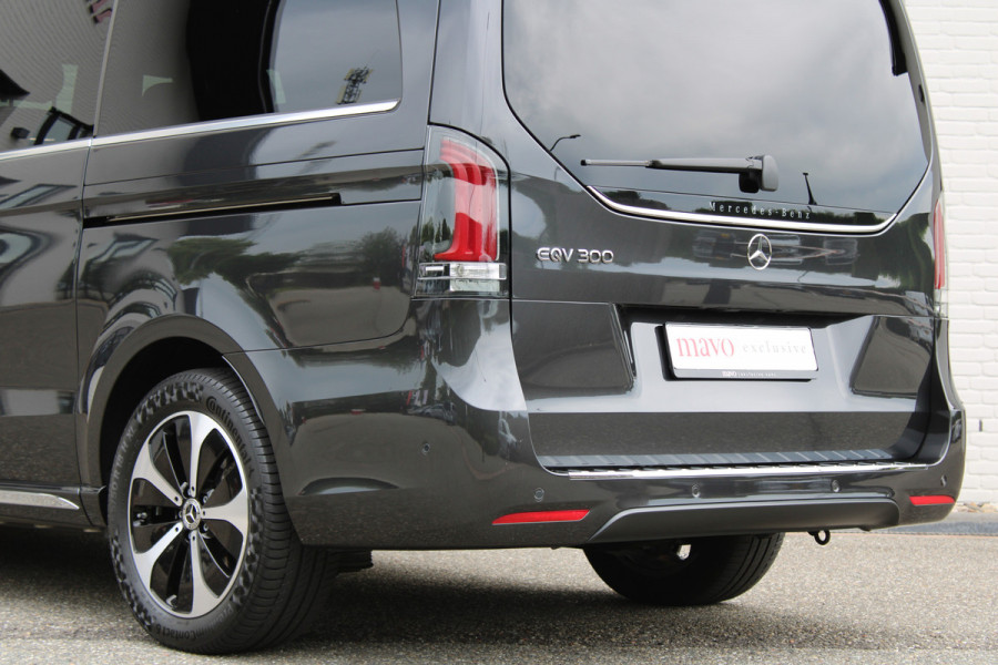 Mercedes-Benz Eqv 300 L2 / AMG / Luchtvering / 7-Persoons / Burmester / Electr Stoelen / Vol Opties / NIEUW!!