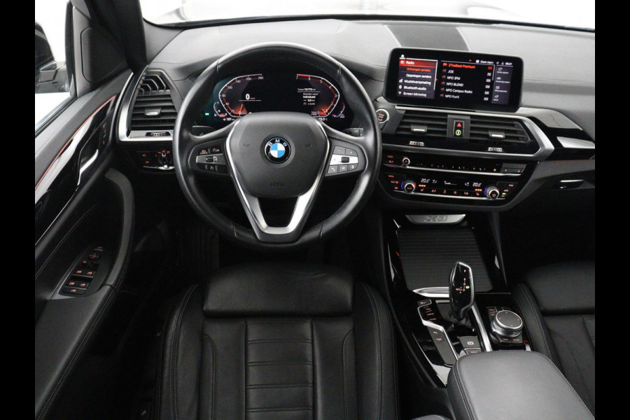 BMW X3 xDrive20i High Executive Edition | Pano | Carplay Panorama dak | Climate control | Stoelverwarming | Cruise control | Sfeerverlichting | Navigatie | Bluetooth | Leder bekleding | Achteruitrij camera | DAB Radio