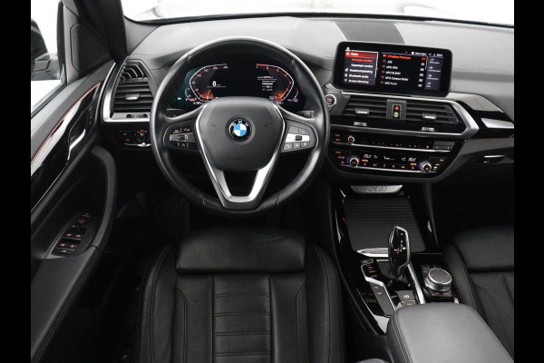 BMW X3 xDrive20i High Executive Edition | Pano | Carplay Panorama dak | Climate control | Stoelverwarming | Cruise control | Sfeerverlichting | Navigatie | Bluetooth | Leder bekleding | Achteruitrij camera | DAB Radio