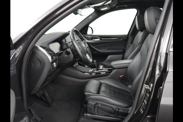 BMW X3 xDrive20i High Executive Edition | Pano | Carplay Panorama dak | Climate control | Stoelverwarming | Cruise control | Sfeerverlichting | Navigatie | Bluetooth | Leder bekleding | Achteruitrij camera | DAB Radio