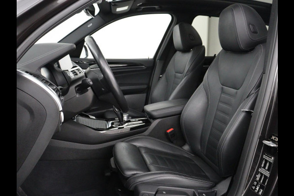 BMW X3 xDrive20i High Executive Edition | Pano | Carplay Panorama dak | Climate control | Stoelverwarming | Cruise control | Sfeerverlichting | Navigatie | Bluetooth | Leder bekleding | Achteruitrij camera | DAB Radio