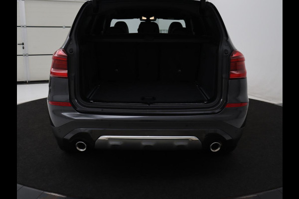 BMW X3 xDrive20i High Executive Edition | Pano | Carplay Panorama dak | Climate control | Stoelverwarming | Cruise control | Sfeerverlichting | Navigatie | Bluetooth | Leder bekleding | Achteruitrij camera | DAB Radio