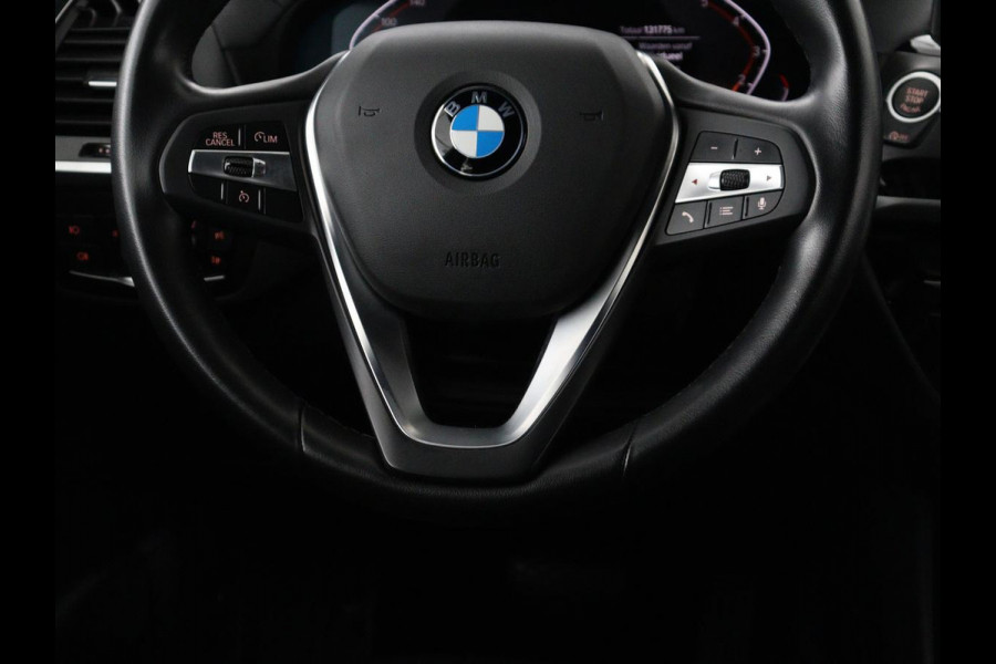 BMW X3 xDrive20i High Executive Edition | Pano | Carplay Panorama dak | Climate control | Stoelverwarming | Cruise control | Sfeerverlichting | Navigatie | Bluetooth | Leder bekleding | Achteruitrij camera | DAB Radio