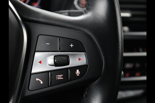 BMW X3 xDrive20i High Executive Edition | Pano | Carplay Panorama dak | Climate control | Stoelverwarming | Cruise control | Sfeerverlichting | Navigatie | Bluetooth | Leder bekleding | Achteruitrij camera | DAB Radio