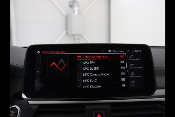 BMW X3 xDrive20i High Executive Edition | Pano | Carplay Panorama dak | Climate control | Stoelverwarming | Cruise control | Sfeerverlichting | Navigatie | Bluetooth | Leder bekleding | Achteruitrij camera | DAB Radio