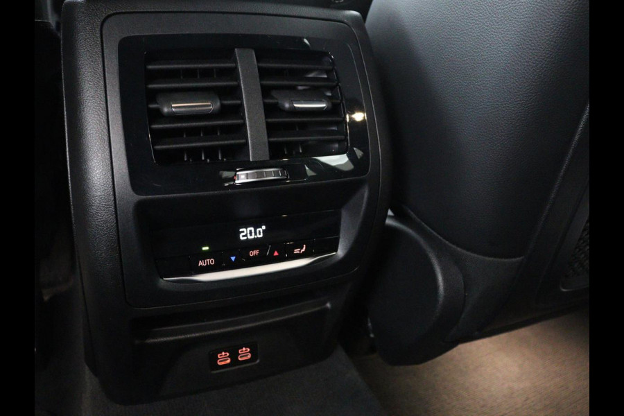 BMW X3 xDrive20i High Executive Edition | Pano | Carplay Panorama dak | Climate control | Stoelverwarming | Cruise control | Sfeerverlichting | Navigatie | Bluetooth | Leder bekleding | Achteruitrij camera | DAB Radio