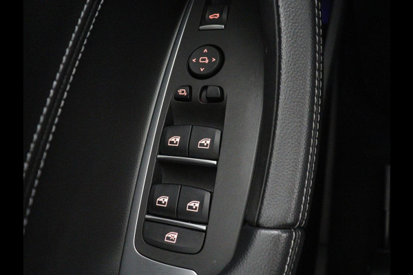 BMW X3 xDrive20i High Executive Edition | Pano | Carplay Panorama dak | Climate control | Stoelverwarming | Cruise control | Sfeerverlichting | Navigatie | Bluetooth | Leder bekleding | Achteruitrij camera | DAB Radio