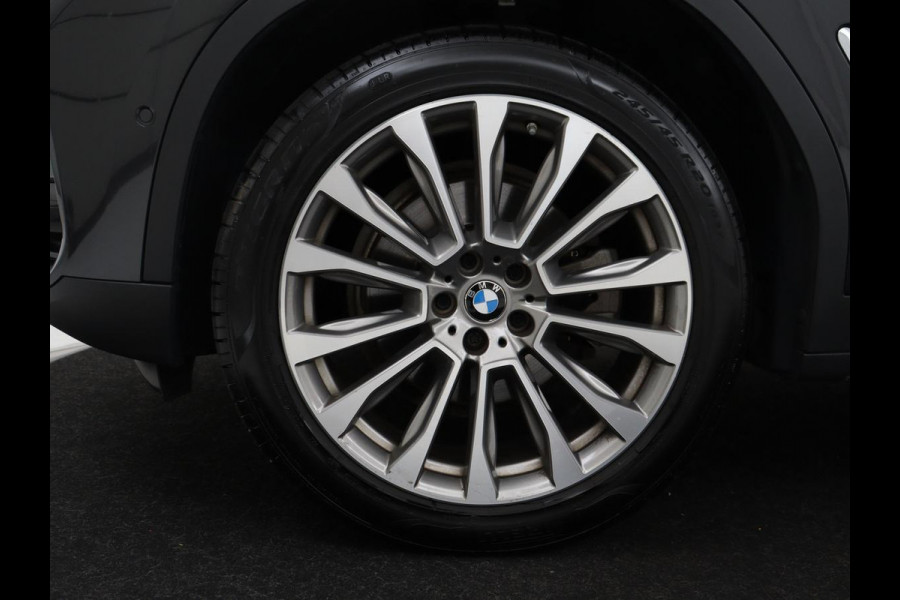 BMW X3 xDrive20i High Executive Edition | Pano | Carplay Panorama dak | Climate control | Stoelverwarming | Cruise control | Sfeerverlichting | Navigatie | Bluetooth | Leder bekleding | Achteruitrij camera | DAB Radio