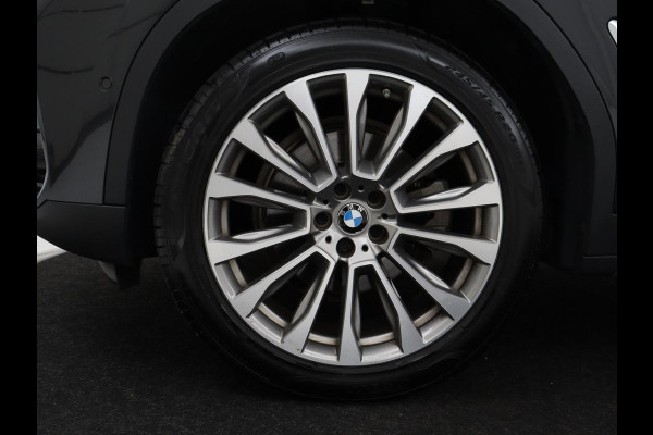BMW X3 xDrive20i High Executive Edition | Pano | Carplay Panorama dak | Climate control | Stoelverwarming | Cruise control | Sfeerverlichting | Navigatie | Bluetooth | Leder bekleding | Achteruitrij camera | DAB Radio