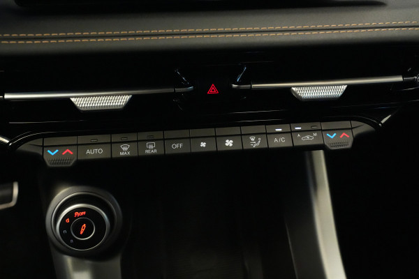 Alfa Romeo Tonale 1.5T Hybrid Veloce Schakelpaddles Draadloze Lader Stoelventilatie 24 Maanden garantie* (Vraag naar de voorwaarden)