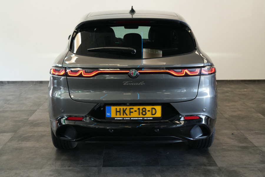 Alfa Romeo Tonale 1.5T Hybrid Veloce Schakelpaddles Draadloze Lader Stoelventilatie 24 Maanden garantie* (Vraag naar de voorwaarden)
