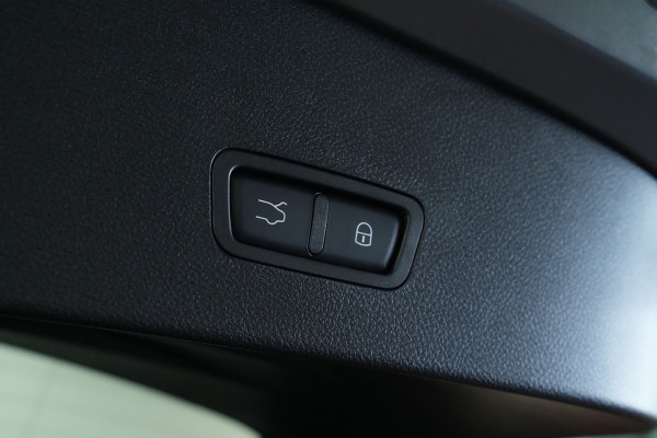 Alfa Romeo Tonale 1.5T Hybrid Veloce Schakelpaddles Draadloze Lader Stoelventilatie 24 Maanden garantie* (Vraag naar de voorwaarden)