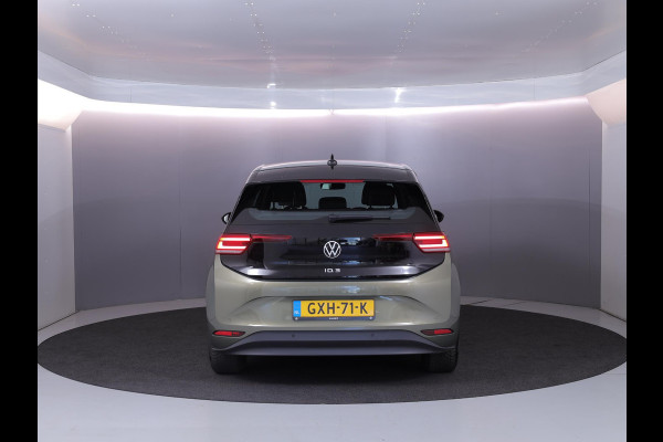 Volkswagen ID.3 Pure Oranje Edition 52 kWh 170 pk | SOH 100% | Navigatie via App | Parkeersensoren | Adaptieve cruise control | LED koplampen |