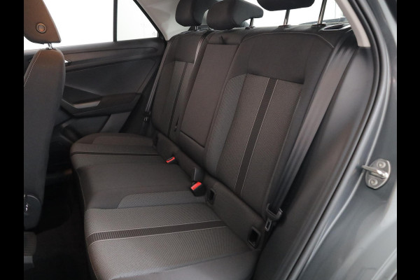 Volkswagen T-Roc 1.0 TSI Life Edition 115 pk | Verlengde garantie | Navigatie via App | Parkeersensoren (Park assist) | Achteruitrijcamera | Autom. airco |