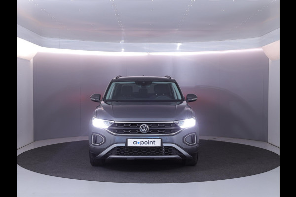 Volkswagen T-Roc 1.0 TSI Life Edition 115 pk | Verlengde garantie | Navigatie via App | Parkeersensoren (Park assist) | Achteruitrijcamera | Autom. airco |