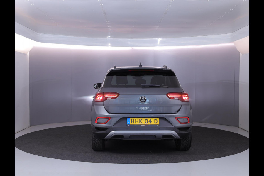 Volkswagen T-Roc 1.0 TSI Life Edition 115 pk | Verlengde garantie | Navigatie via App | Parkeersensoren (Park assist) | Achteruitrijcamera | Autom. airco |