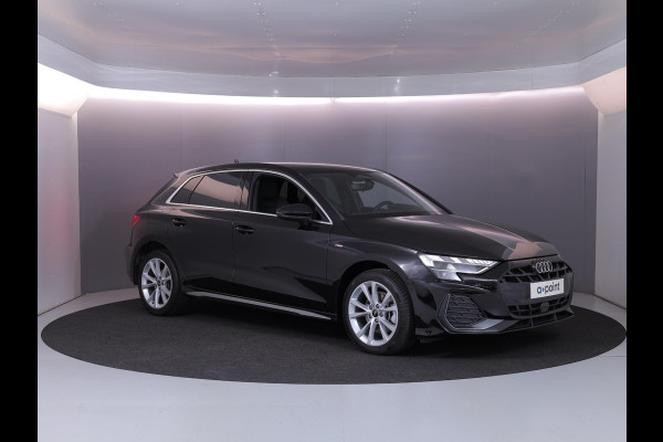 Audi A3 Sportback 40 TFSI e S edition 204 pk S-tronic | Verlengde garantie | Parkeersensoren (Park assist) | Achteruitrijcamera | Adaptieve cruise control | Autom. airco (3 zones) | S-Line |