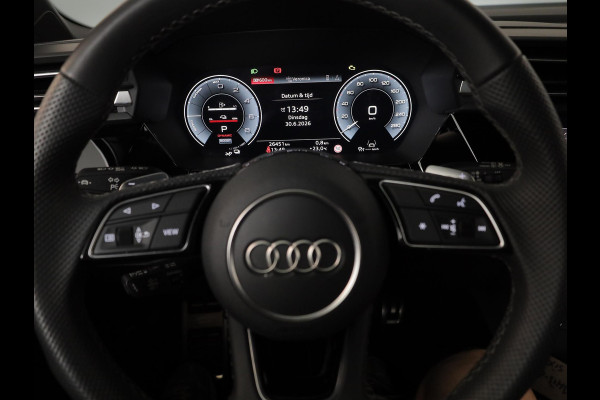 Audi A3 Sportback 40 TFSI e S edition 204 pk S-tronic | Verlengde garantie | Parkeersensoren (Park assist) | Achteruitrijcamera | Adaptieve cruise control | Autom. airco (3 zones) | S-Line |