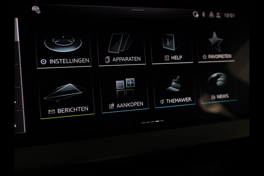 Audi A3 Sportback 40 TFSI e S edition 204 pk S-tronic | Verlengde garantie | Parkeersensoren (Park assist) | Achteruitrijcamera | Adaptieve cruise control | Autom. airco (3 zones) | S-Line |