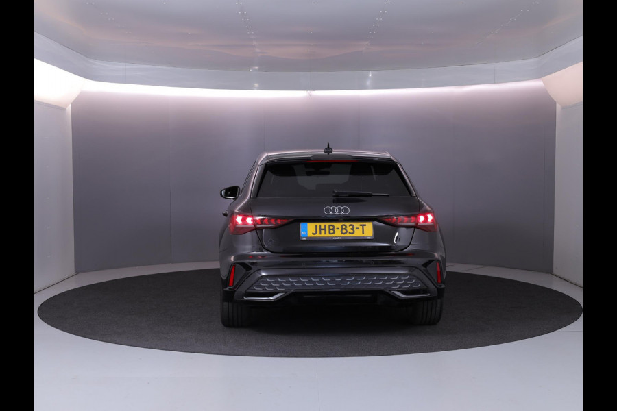 Audi A3 Sportback 40 TFSI e S edition 204 pk S-tronic | Verlengde garantie | Parkeersensoren (Park assist) | Achteruitrijcamera | Adaptieve cruise control | Autom. airco (3 zones) | S-Line |