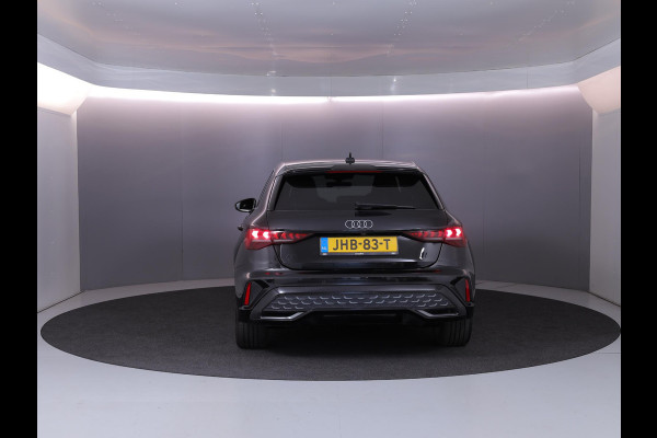 Audi A3 Sportback 40 TFSI e S edition 204 pk S-tronic | Verlengde garantie | Parkeersensoren (Park assist) | Achteruitrijcamera | Adaptieve cruise control | Autom. airco (3 zones) | S-Line |