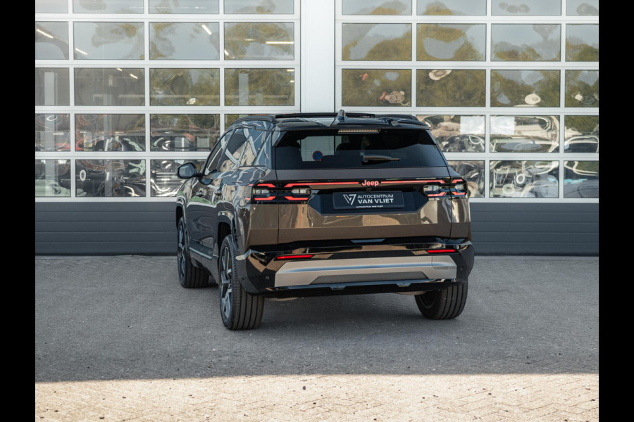 Jeep Compass First Edition 74 kWh | Adapt. Cruise | Camera | Carplay | 20" | Elektr. A-Klep | Navi | Winter Pack | Schuif/Kanteldak | Premium Pack | Conv. Pack | Warmtepomp