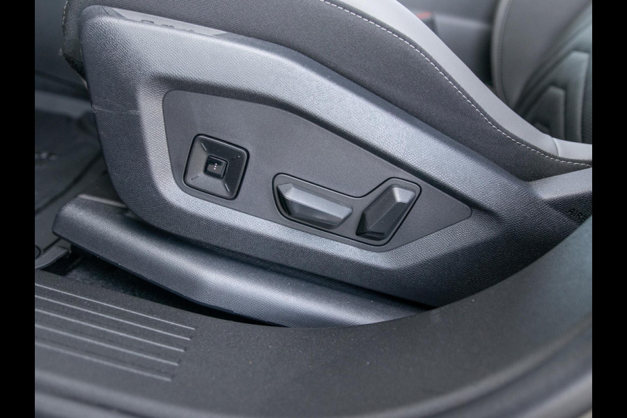 Jeep Compass First Edition 74 kWh | Adapt. Cruise | Camera | Carplay | 20" | Elektr. A-Klep | Navi | Winter Pack | Schuif/Kanteldak | Premium Pack | Conv. Pack | Warmtepomp