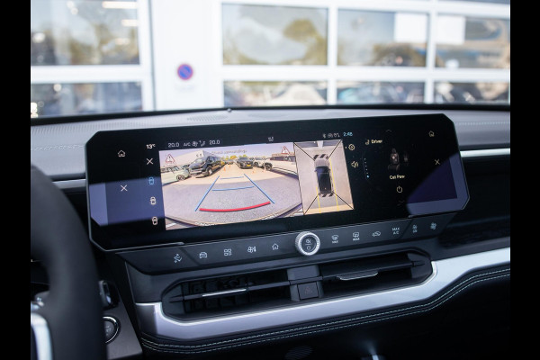 Jeep Compass First Edition 74 kWh | Adapt. Cruise | Camera | Carplay | 20" | Elektr. A-Klep | Navi | Winter Pack | Schuif/Kanteldak | Premium Pack | Conv. Pack | Warmtepomp