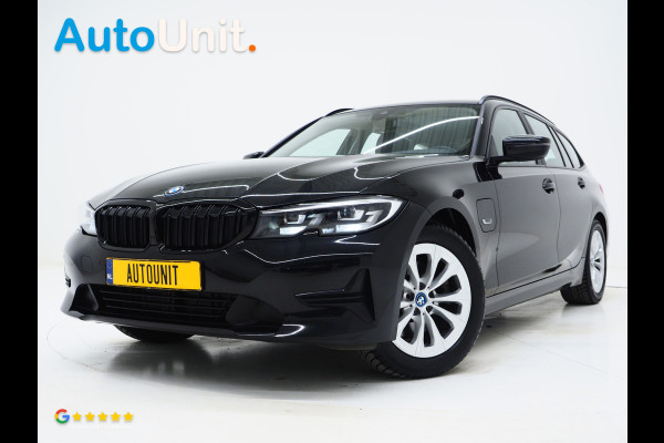 BMW 3 Serie Touring 320e Shadow Line | Camera | Trekhaak | Leder/Stof | DAB | LED | Cruise | Carplay