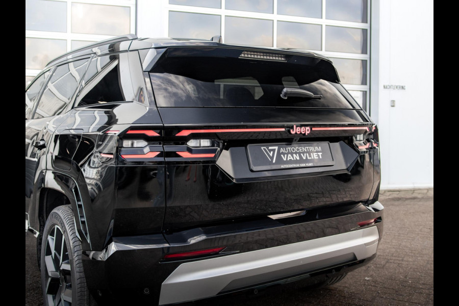 Jeep Compass First Edition 74 kWh | Adapt. Cruise | Camera | Carplay | 20" | Elektr. A-Klep | Navi | Winter Pack | Schuif/Kanteldak | Premium Pack | Conv. Pack | Warmtepomp