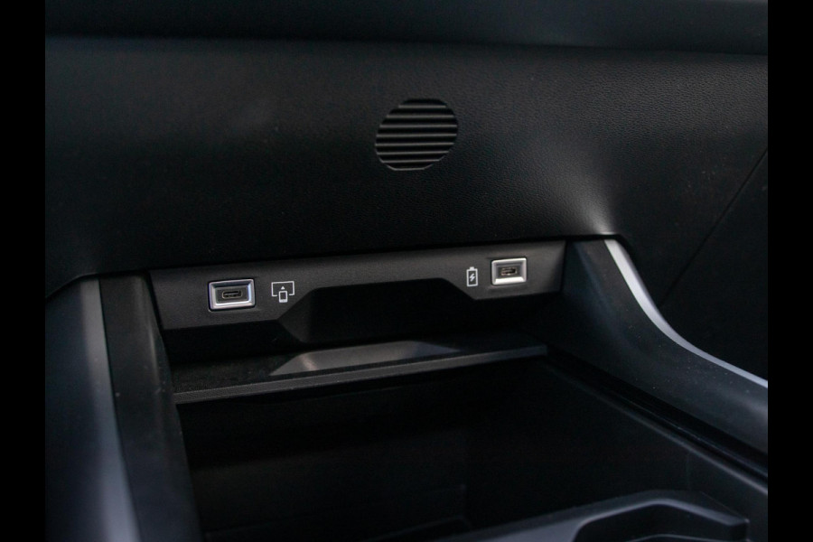 Jeep Compass First Edition 74 kWh | Adapt. Cruise | Camera | Carplay | 20" | Elektr. A-Klep | Navi | Winter Pack | Schuif/Kanteldak | Premium Pack | Conv. Pack | Warmtepomp
