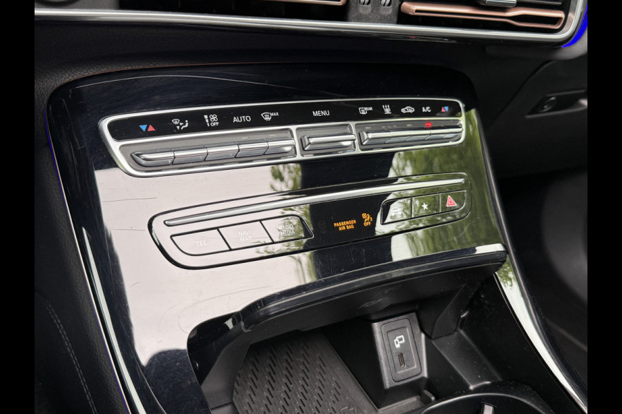 Mercedes-Benz EQC 400 4MATIC Business Solution AMG 80 kWh | Pano | Memory stoelen | Head-UP 360 Camera | Sfeerverlichting