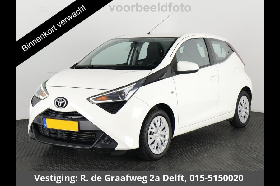 Toyota Aygo 1.0 VVT-i X-Play Automaat | Airco | Camera | Bluetooth |