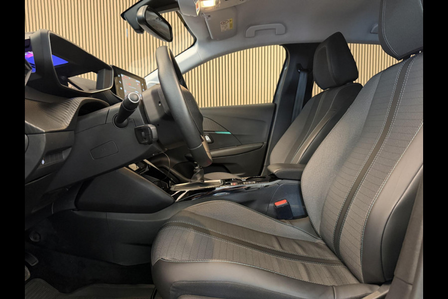 Peugeot 208 1.2 PureTech 100PK Allure Pack | Trekhaak | Adapt. Cruise | 3D Dash. | LED | Incl. garantie