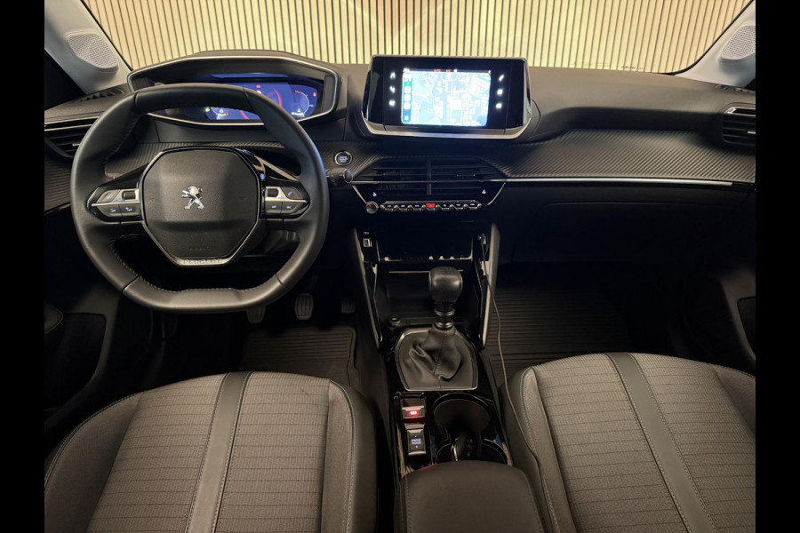 Peugeot 208 1.2 PureTech 100PK Allure Pack | Trekhaak | Adapt. Cruise | 3D Dash. | LED | Incl. garantie