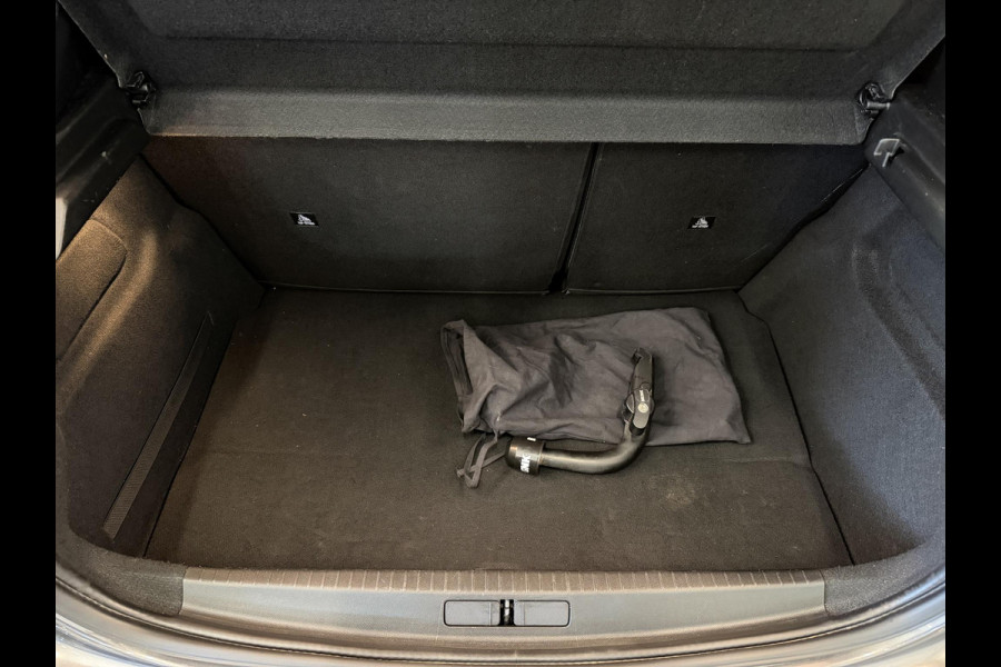 Peugeot 208 1.2 PureTech 100PK Allure Pack | Trekhaak | Adapt. Cruise | 3D Dash. | LED | Incl. garantie