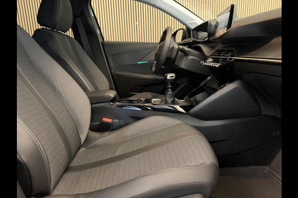 Peugeot 208 1.2 PureTech 100PK Allure Pack | Trekhaak | Adapt. Cruise | 3D Dash. | LED | Incl. garantie