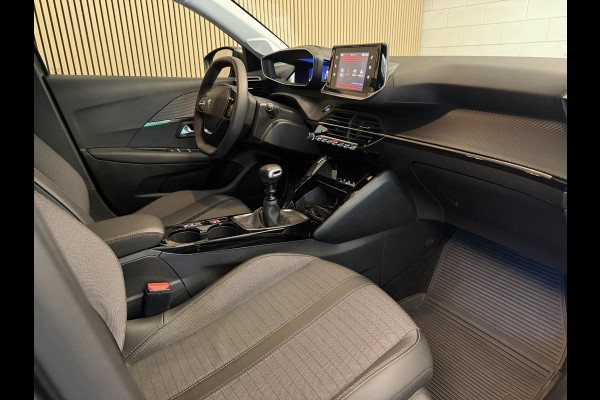 Peugeot 208 1.2 PureTech 100PK Allure Pack | Trekhaak | Adapt. Cruise | 3D Dash. | LED | Incl. garantie