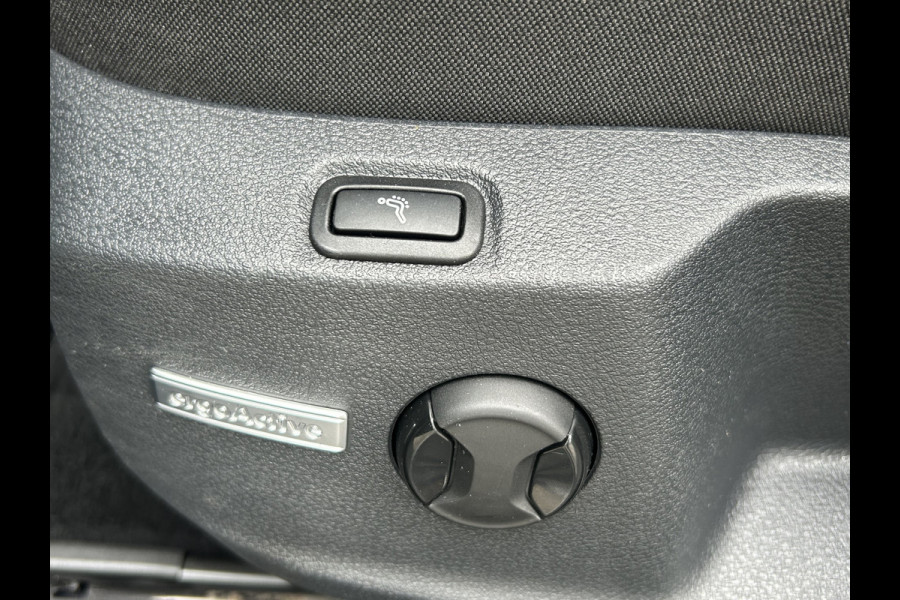 Volkswagen Golf Variant BWJ 2019 | 1.5TSI 131PK Comfortline Bus | TREKHAAK | CLIMA | STOELVERW | NAVI | PDC 2X | CARPLAY |