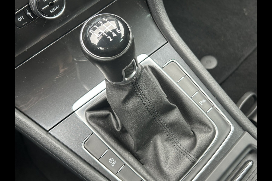 Volkswagen Golf Variant BWJ 2019 | 1.5TSI 131PK Comfortline Bus | TREKHAAK | CLIMA | STOELVERW | NAVI | PDC 2X | CARPLAY |
