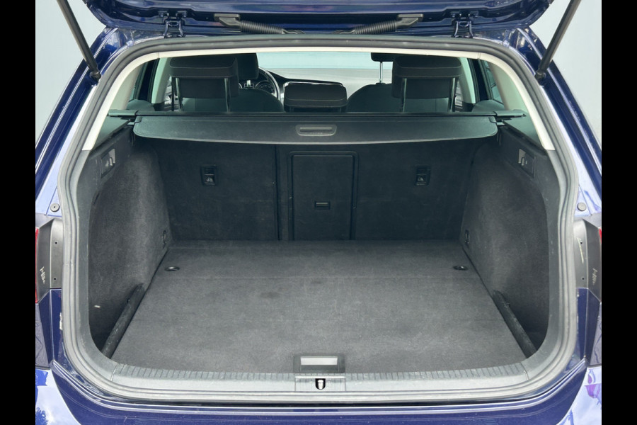 Volkswagen Golf Variant BWJ 2019 | 1.5TSI 131PK Comfortline Bus | TREKHAAK | CLIMA | STOELVERW | NAVI | PDC 2X | CARPLAY |