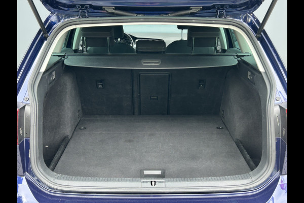 Volkswagen Golf Variant BWJ 2019 | 1.5TSI 131PK Comfortline Bus | TREKHAAK | CLIMA | STOELVERW | NAVI | PDC 2X | CARPLAY |